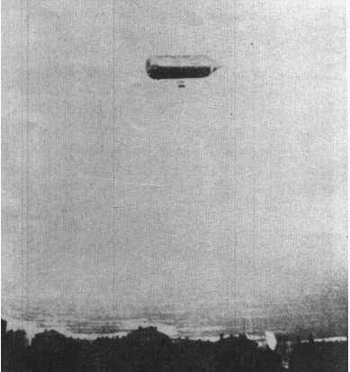 Le 1er Zeppelin, volant en 1900
