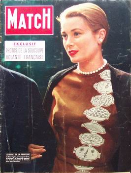 Paris Match n&deg;&nbsp;381 du 28 juillet, titrant : Exclusif : Photos de la soucoupe volante fran&ccedil;aise