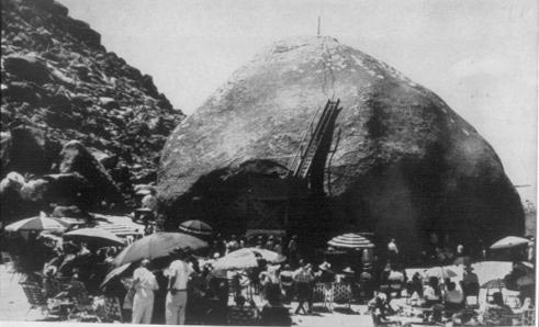 13&egrave;me "Convention Annuelle des Vaisseaux Spatiaux" en Octobre &agrave; Giant Rock (Californie)