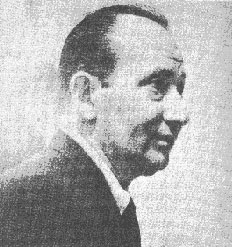 Portrait of Lloyd Mallan, Photo by Mitzi Davis
