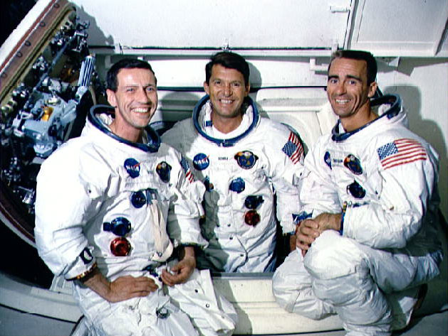 L'&eacute;quipage d'Apollo 7, Cunningham &agrave; droite