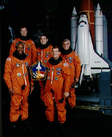 Portrait officiel de l'&eacute;quipe STS-53