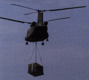 L'h&eacute;licopt&egrave;re Chinook CH-45