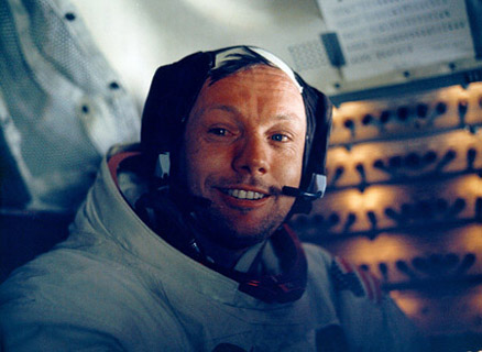 Armstrong juste après sa 1ère marche sur la Lune.